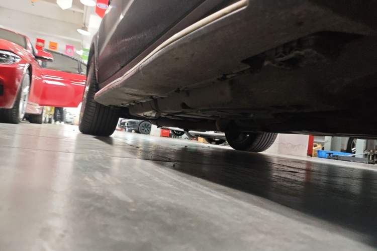 Used Mercedes-Benz GL-Class  Chassis Front Right