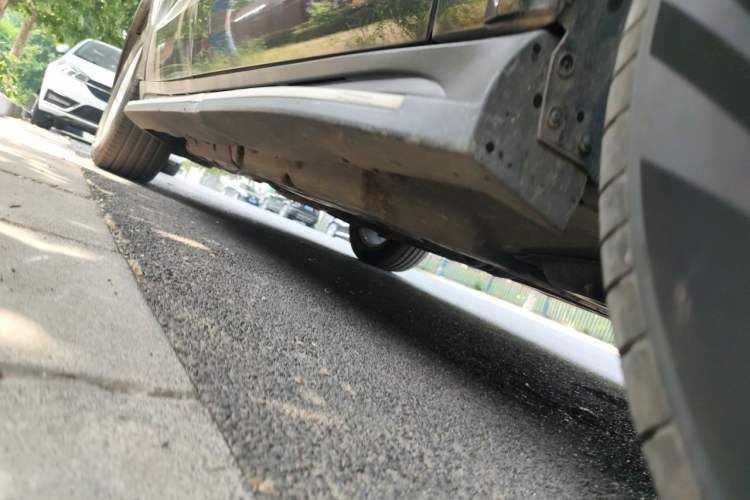 Used Mercedes-Benz GL-Class  Chassis Front Right