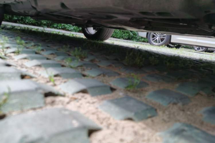 Used Mercedes-Benz GL-Class  Chassis Front Right