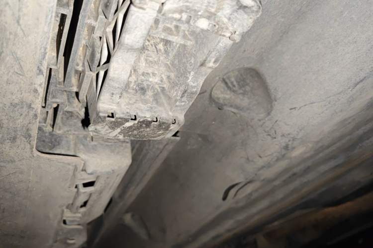 Used Mercedes-Benz GL-Class 2013 GL 500 4MATIC Chassis Rear Left