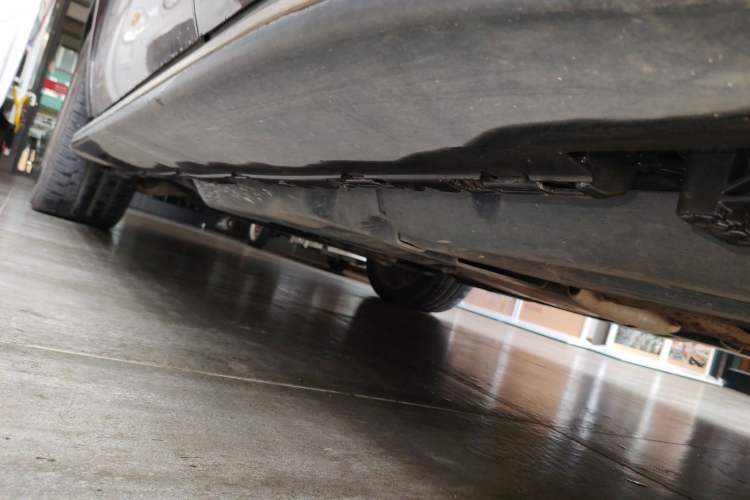 Used Mercedes-Benz GL-Class 2013 GL 500 4MATIC Chassis Rear Left