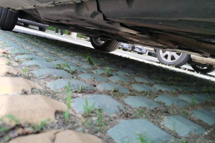 Used Mercedes-Benz GL-Class  Chassis Rear Left