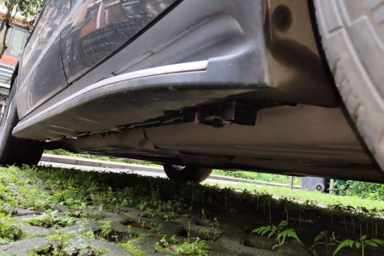 Used Mercedes-Benz GL-Class  Chassis Rear Left