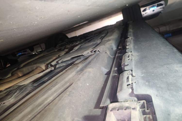 Used Mercedes-Benz GL-Class 2013 GL 500 4MATIC Chassis Rear Left