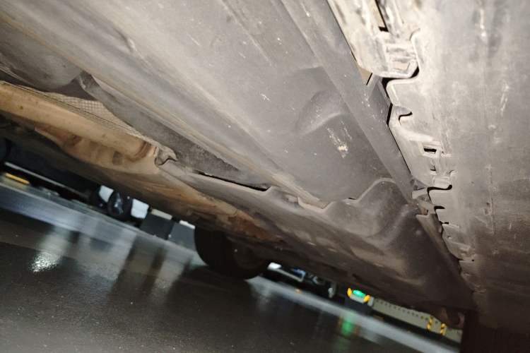 Used Mercedes-Benz GL-Class 2013 GL 500 4MATIC Chassis Rear Right