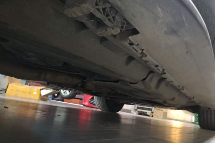 Used Mercedes-Benz GL-Class  Chassis Rear Right