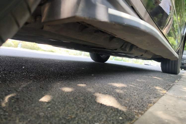 Used Mercedes-Benz GL-Class  Chassis Rear Right