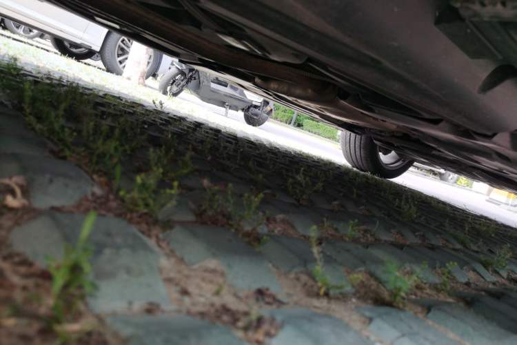 Used Mercedes-Benz GL-Class  Chassis Rear Right
