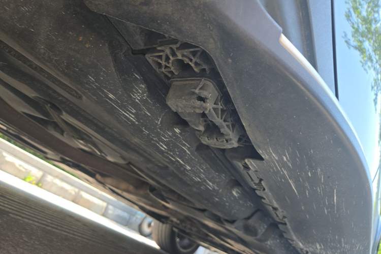 Used Mercedes-Benz GL-Class 2013 GL 500 4MATIC Chassis Rear Right