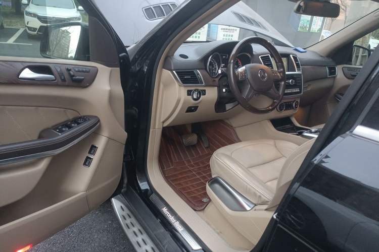 Used Mercedes-Benz GL-Class 2013 GL 500 4MATIC Driver Seat