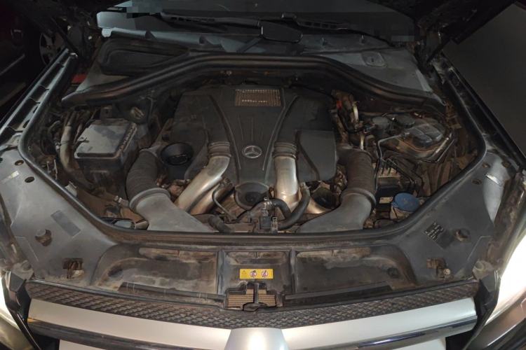 Used Mercedes-Benz GL-Class 2013 GL 500 4MATIC Engine Bay