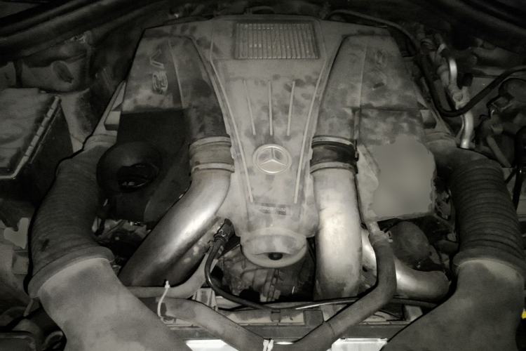 Used Mercedes-Benz GL-Class  Engine Bay