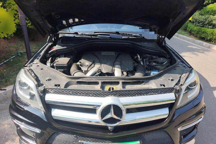 Used Mercedes-Benz GL-Class 2013 GL 500 4MATIC Engine Bay