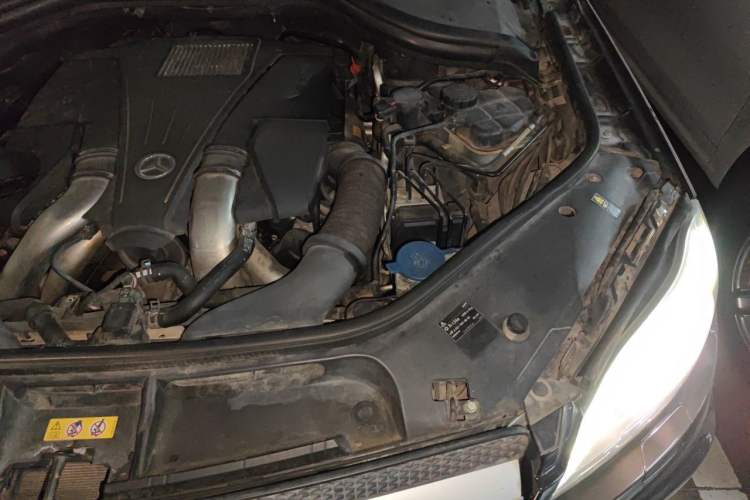 Used Mercedes-Benz GL-Class 2013 GL 500 4MATIC Engine Bay Left