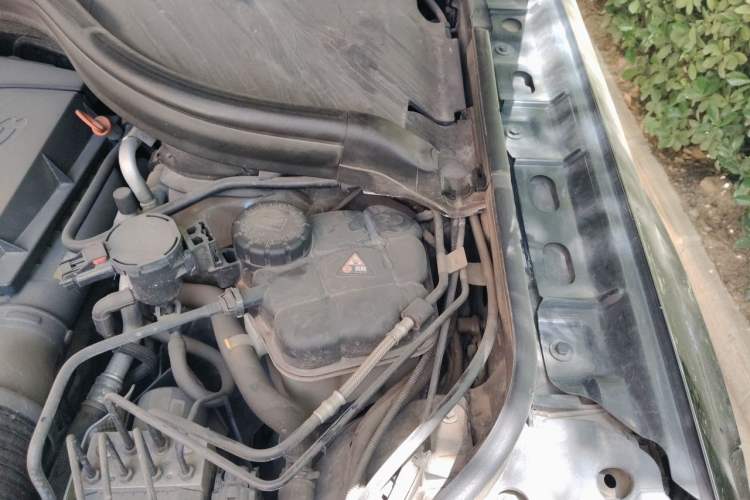 Used Mercedes-Benz GL-Class 2013 GL 500 4MATIC Engine Bay Left