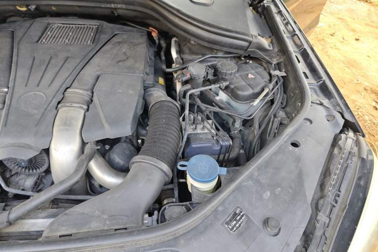 Used Mercedes-Benz GL-Class 2013 GL 500 4MATIC Engine Bay Left