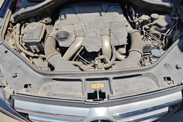 Used Mercedes-Benz GL-Class 2013 GL 500 4MATIC Engine Bay