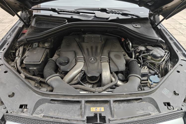 Used Mercedes-Benz GL-Class 2013 GL 500 4MATIC Engine Bay