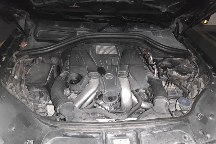 Used Mercedes-Benz GL-Class 2013 GL 500 4MATIC Engine Bay