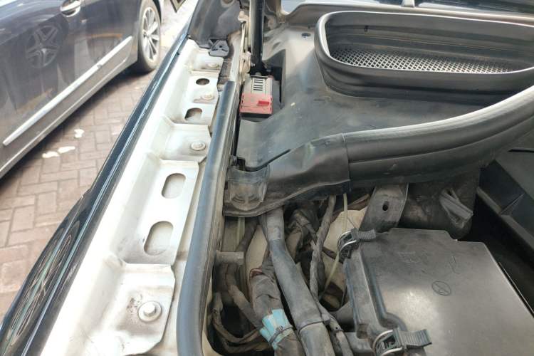 Used Mercedes-Benz GL-Class 2013 GL 500 4MATIC Engine Bay Right