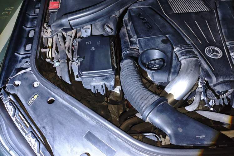 Used Mercedes-Benz GL-Class 2013 GL 500 4MATIC Engine Bay Right