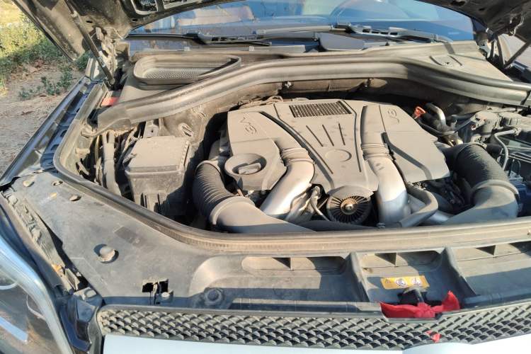 Used Mercedes-Benz GL-Class 2013 GL 500 4MATIC Engine Bay Right