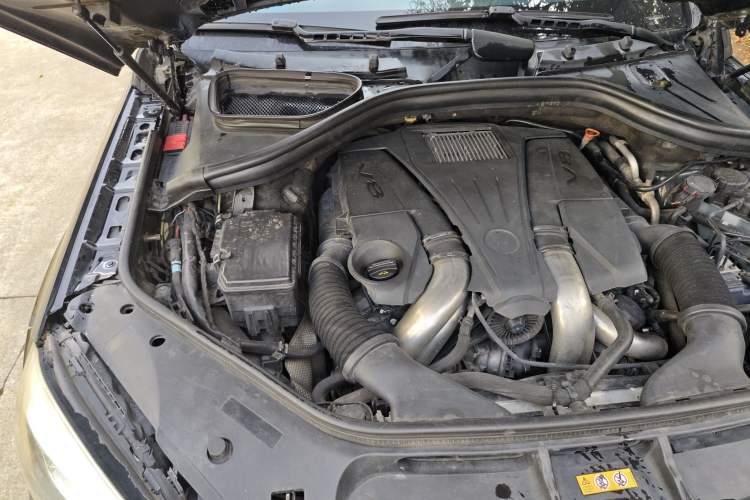 Used Mercedes-Benz GL-Class 2013 GL 500 4MATIC Engine Bay Right
