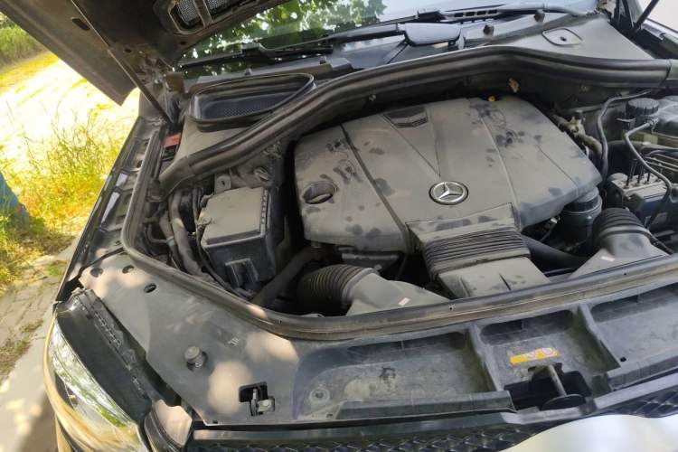 Used Mercedes-Benz GL-Class  Engine Bay Right