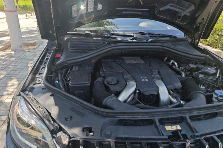 Used Mercedes-Benz GL-Class 2013 GL 500 4MATIC Engine Bay Right