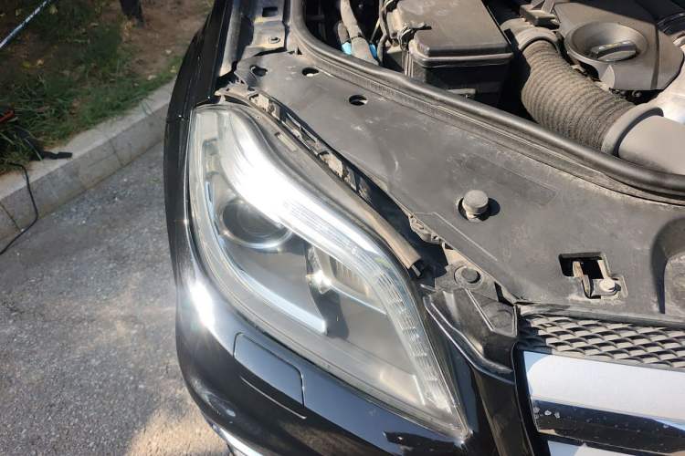 Used Mercedes-Benz GL-Class 2013 GL 500 4MATIC Engine Bay Right