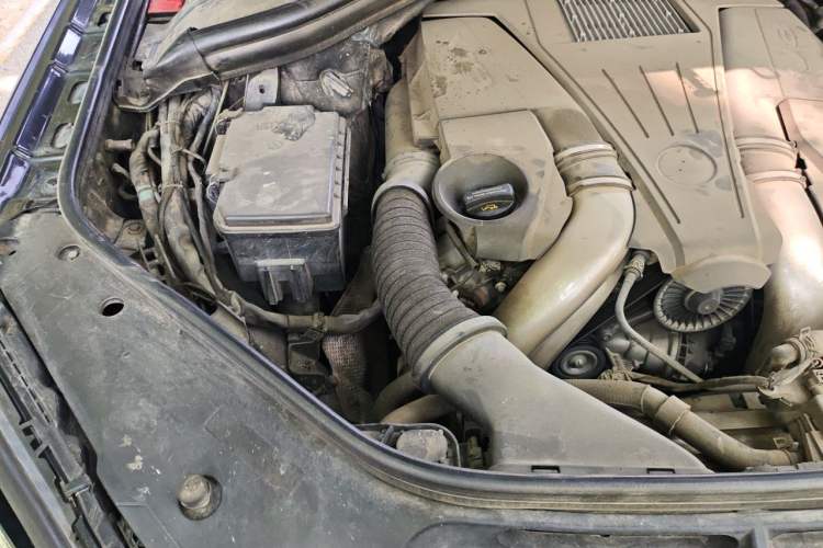 Used Mercedes-Benz GL-Class 2013 GL 500 4MATIC Engine Bay Right