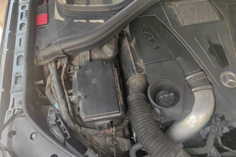 Used Mercedes-Benz GL-Class  Engine Bay Right