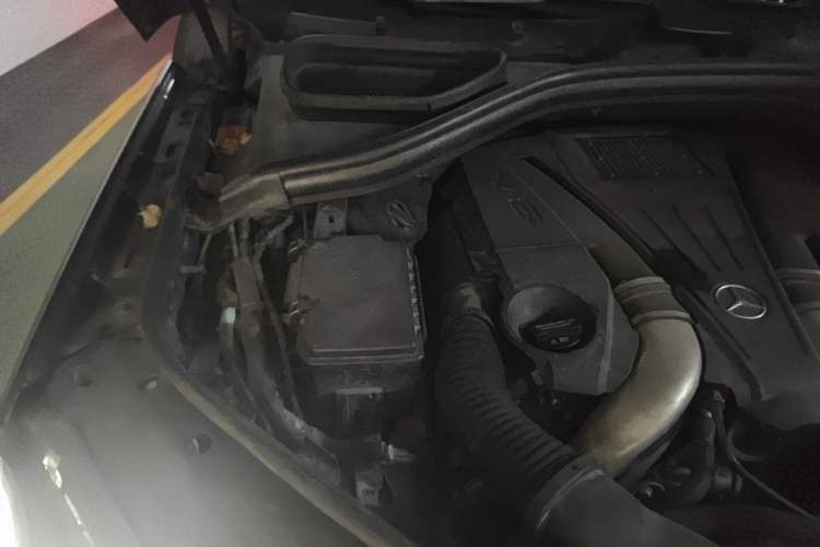 Used Mercedes-Benz GL-Class 2013 GL 500 4MATIC Engine Bay Right