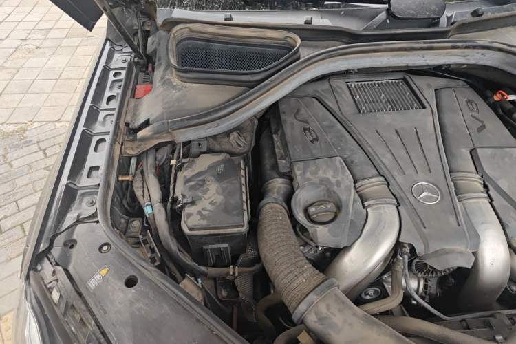 Used Mercedes-Benz GL-Class 2013 GL 500 4MATIC Engine Bay Right