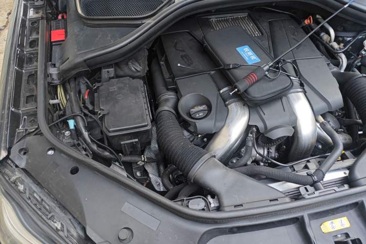Used Mercedes-Benz GL-Class 2013 GL 500 4MATIC Engine Bay Right