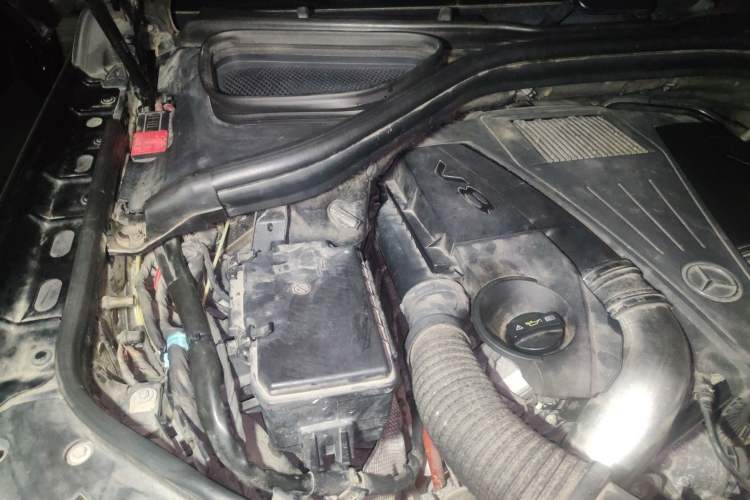 Used Mercedes-Benz GL-Class 2013 GL 500 4MATIC Engine Bay Right