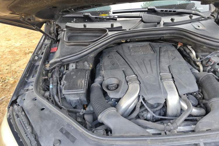 Used Mercedes-Benz GL-Class 2013 GL 500 4MATIC Engine Bay Right