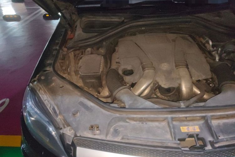 Used Mercedes-Benz GL-Class 2013 GL 500 4MATIC Engine Bay Right