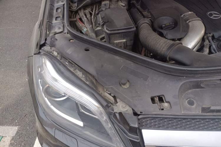 Used Mercedes-Benz GL-Class 2013 GL 500 4MATIC Engine Bay Right