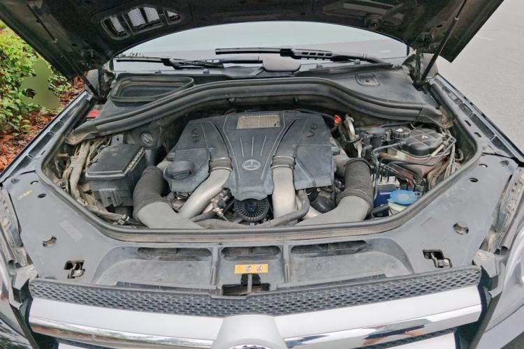 Used Mercedes-Benz GL-Class 2013 GL 500 4MATIC Engine Bay
