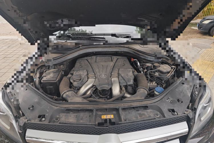 Used Mercedes-Benz GL-Class 2013 GL 500 4MATIC Engine Bay