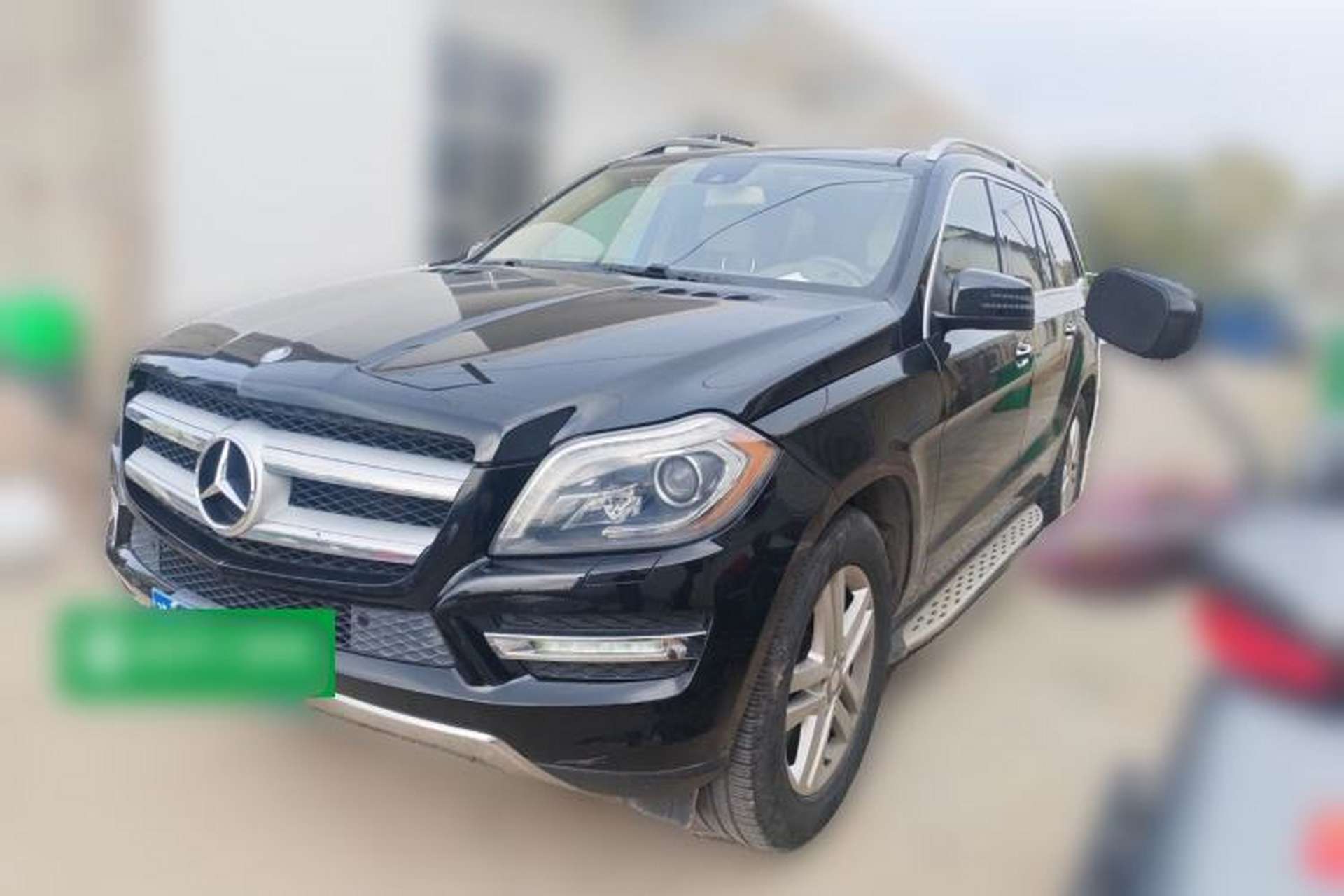 Used Mercedes-Benz GL-Class  Front Left 45 Deg