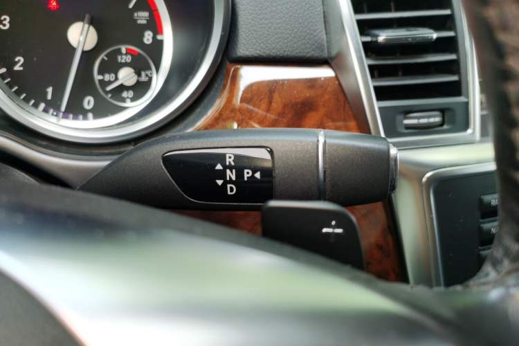 Used Mercedes-Benz GL-Class  Gear Lever