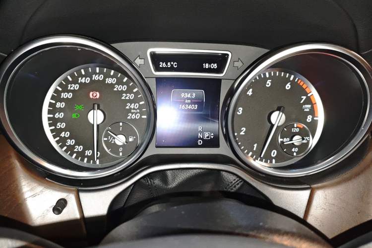 Used Mercedes-Benz GL-Class 2013 GL 500 4MATIC Instrument Cluster