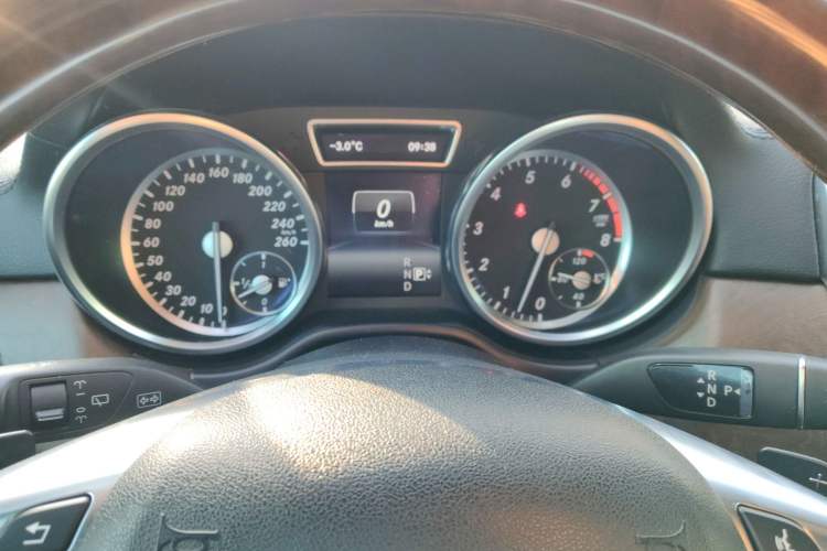 Used Mercedes-Benz GL-Class 2013 GL 500 4MATIC Instrument Cluster