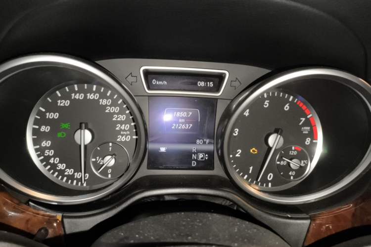 Used Mercedes-Benz GL-Class  Instrument Cluster