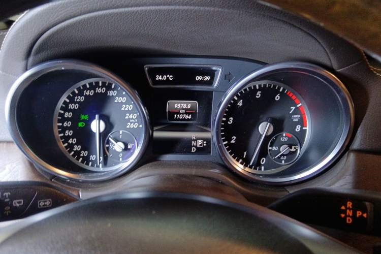 Used Mercedes-Benz GL-Class 2013 GL 500 4MATIC Instrument Cluster