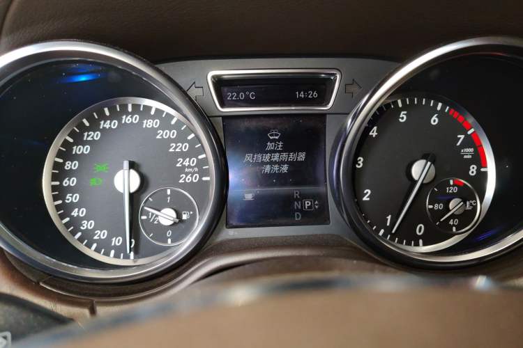 Used Mercedes-Benz GL-Class 2013 GL 500 4MATIC Instrument Cluster