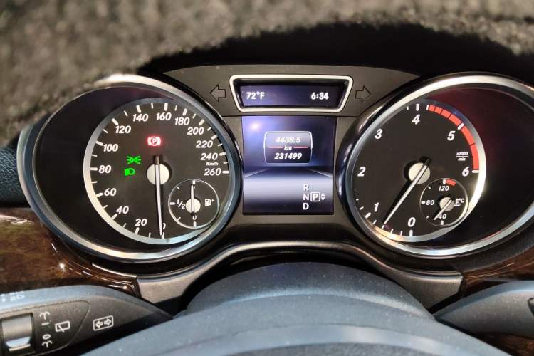 Used Mercedes-Benz GL-Class  Instrument Cluster