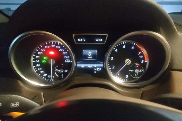Used Mercedes-Benz GL-Class 2013 GL 500 4MATIC Instrument Cluster